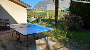 Maisons de vacances Charmante Maison avec jardin entre Deauville et Honfleur : photos des chambres