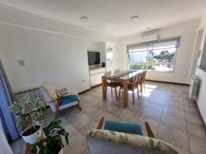 Departamento28 Dos habitaciones zona Hospital by Lofter