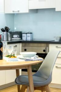 COSY and CHIC to the LAKE