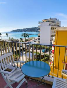 Bright and spacious seaside studio - 3hvězdičkové hotely ve městě Roquebrune-Cap-Martin