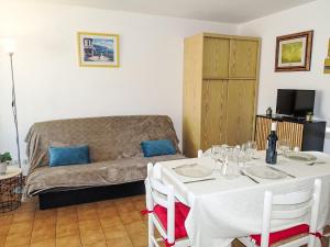 Apartment Les Maisons sur la Plage-3 by Interhome