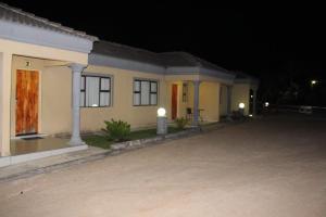 Phendulani Lodge & Park