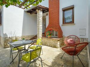 Apartment Danica-3 by Interhome