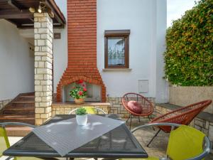 Apartment Danica-3 by Interhome