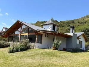 Fincas del Faldeo - فيلا جنرال بيلجرانو