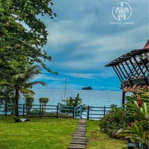 Hotel Bahía Aguacate