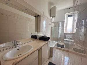 Elegante Bilocale- 1 minuto dalla metro M2 Piola