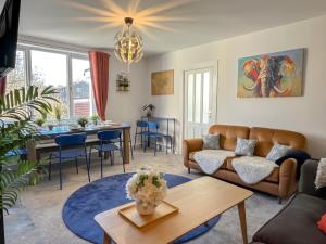 Colley 4 Bedrooms Cozy Home 6 Beds Large Driveway Parking Suitable For Longer Stay