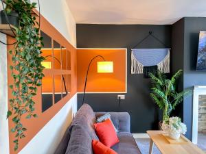 Colley 4 Bedrooms Cozy Home 6 Beds Large Driveway Parking Suitable For Longer Stay