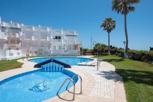 Modern, cozy and peaceful oceanfront oasis