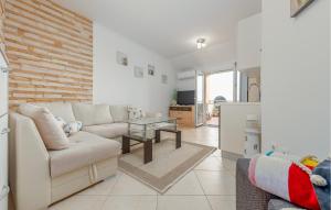 Stunning Apartment In Povljana