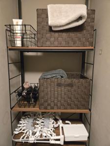 ON SALE 13 minutes by Haneda Airport train, 15 minutes walking distance by station, fully equipped with a record player, maximum 5 people