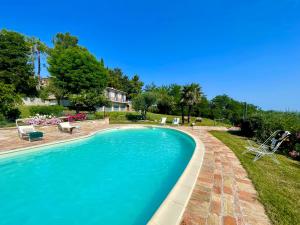 Casa Zefiro 4 by Marche Holiday Villas