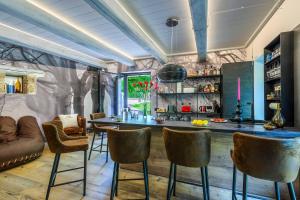 Casalino Galassi 4&2 by Marche Holiday Villas