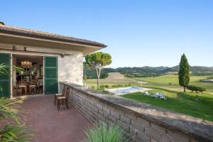 Villa Paola 10 by Marche Holiday Villas