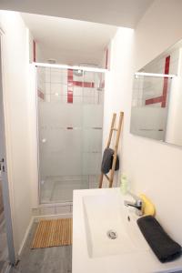 Chez Caro - Centre Ville - Proche Gare - Parking proche - Wifi ou Ethernet gratuit - Géré par PrestaZenServices