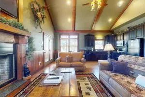 Barbie Ann's Hideaway Cabin - Line Spring