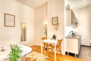 Le Martini - Clim mobile - studio au Brotteaux Métro B