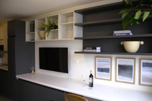 HOM l Parking Piscina Wifi CoWorK Museo Serena