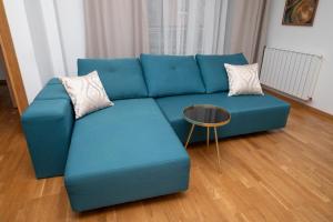 2 bedroom Apartment Private Parking Downtown Novi Sad