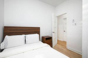 Inviting 2BR1B in Village Downtown ZH2
