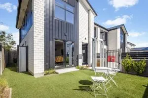 Homey Haven in Trentham - 3BR - Wallaceville