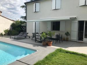 160 m2 villa with pool