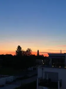 Modernes Serviced Apartment - FeWo Penthouse View - Deiningen