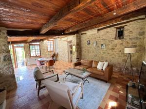 Maisons de vacances Guest house with tennis court : photos des chambres