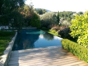 Maisons de vacances Guest house with tennis court : photos des chambres