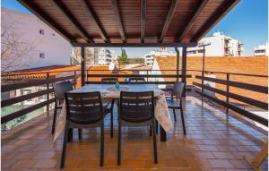 Two-Bedroom Apartment In Pula