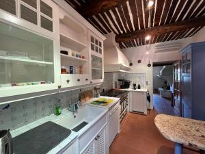 Maisons de vacances Guest house with tennis court : photos des chambres