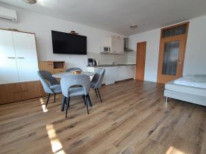 Apartment Honey Bee with SAUNA 