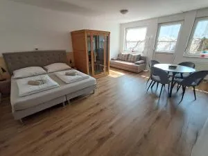 Apartment Honey Bee with SAUNA - Idrsko