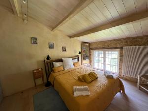 Guest house with tennis court