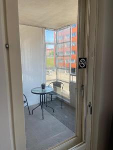 Modern two-room flat with balcony near metro