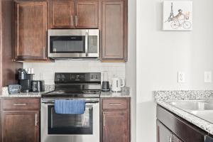 Ziva Luxe 2BR 2BA Near DT Indy