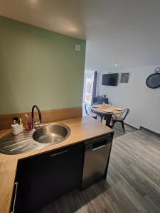 Appartements Gite Ferrari 07 Ruoms : photos des chambres