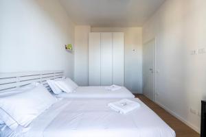 NEW 2BDR - Attico Panoramico con Posto Auto