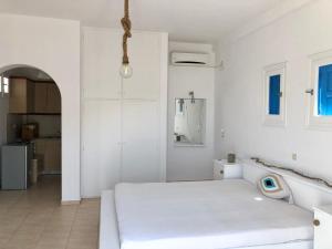 Iosub Houses & Studios - Beach House in Koumbara