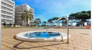 Charming Apartment in Blanes - Sea View and Pool