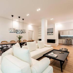 4BD Apartment with Outdoor Jacuzzi Garden