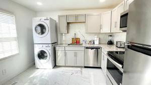 Close to the beach #3 Cozy 2 bedrooms condo