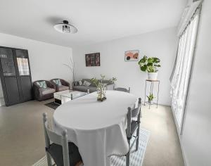 Spacieux & lumineux avec balcon