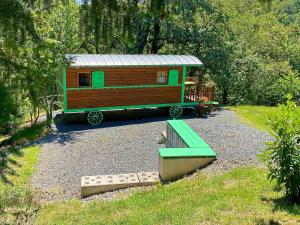 Chalets Roulotte au Domaine de la Moretie : photos des chambres