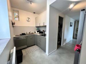 Résidence Les Pins Tranquilles - Arcachon Ville d’Hiver – Charmant T3 avec Terrasse Privée MAE-9514