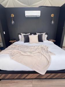 Experience Luxury Glamping at Ravines Edge Geo Glamping