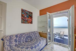 Penthouse Azzurra Sea View Near Beach - Happy Rentals