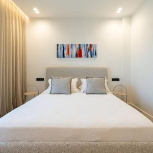 2-BD Luxury Apt Sea View Balcony near the beach