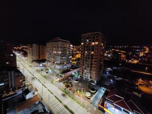 Amplio y moderno departamento con vista panorámica en Cuenca
